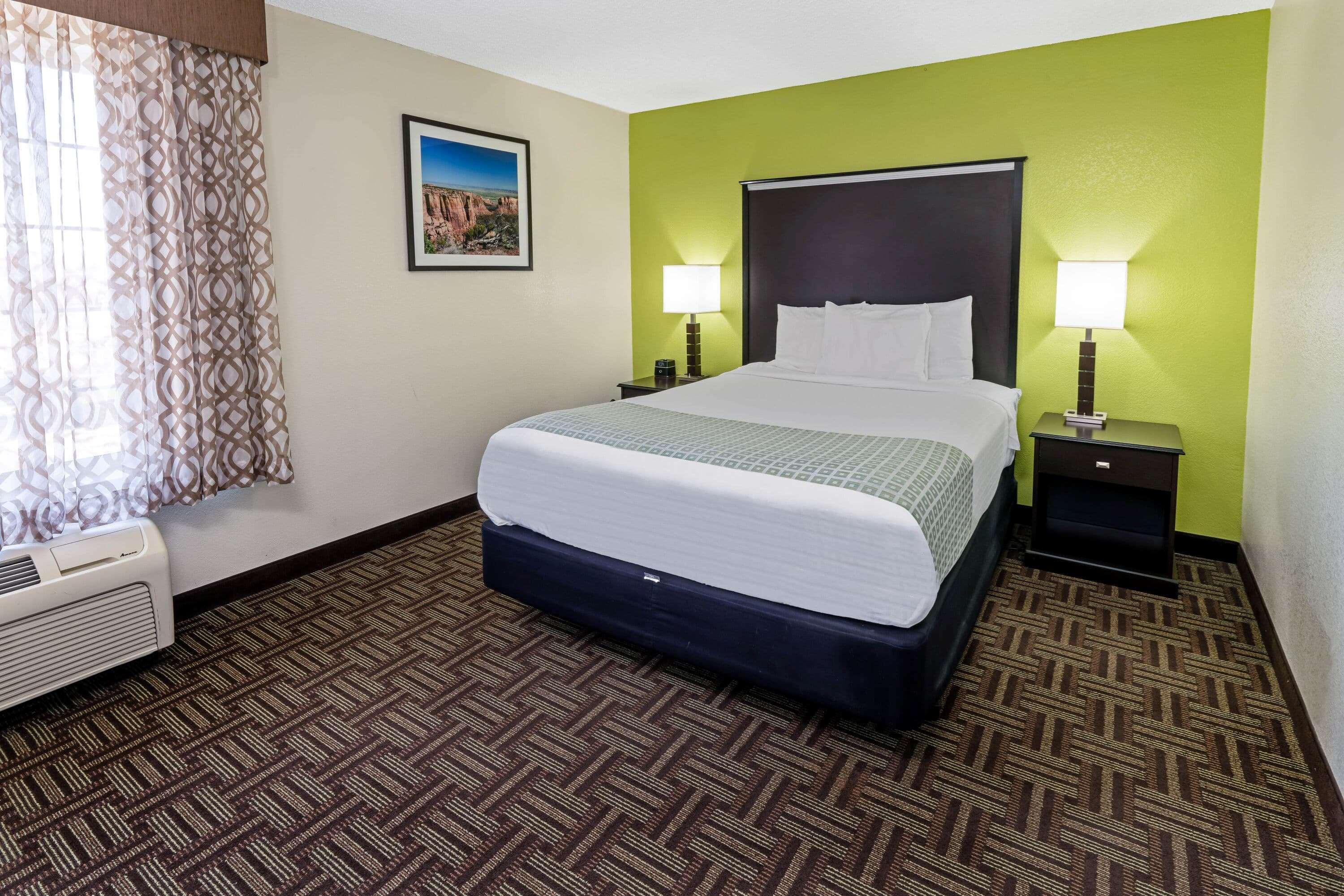 La Quinta By Wyndham Fruita Hotel Exterior photo