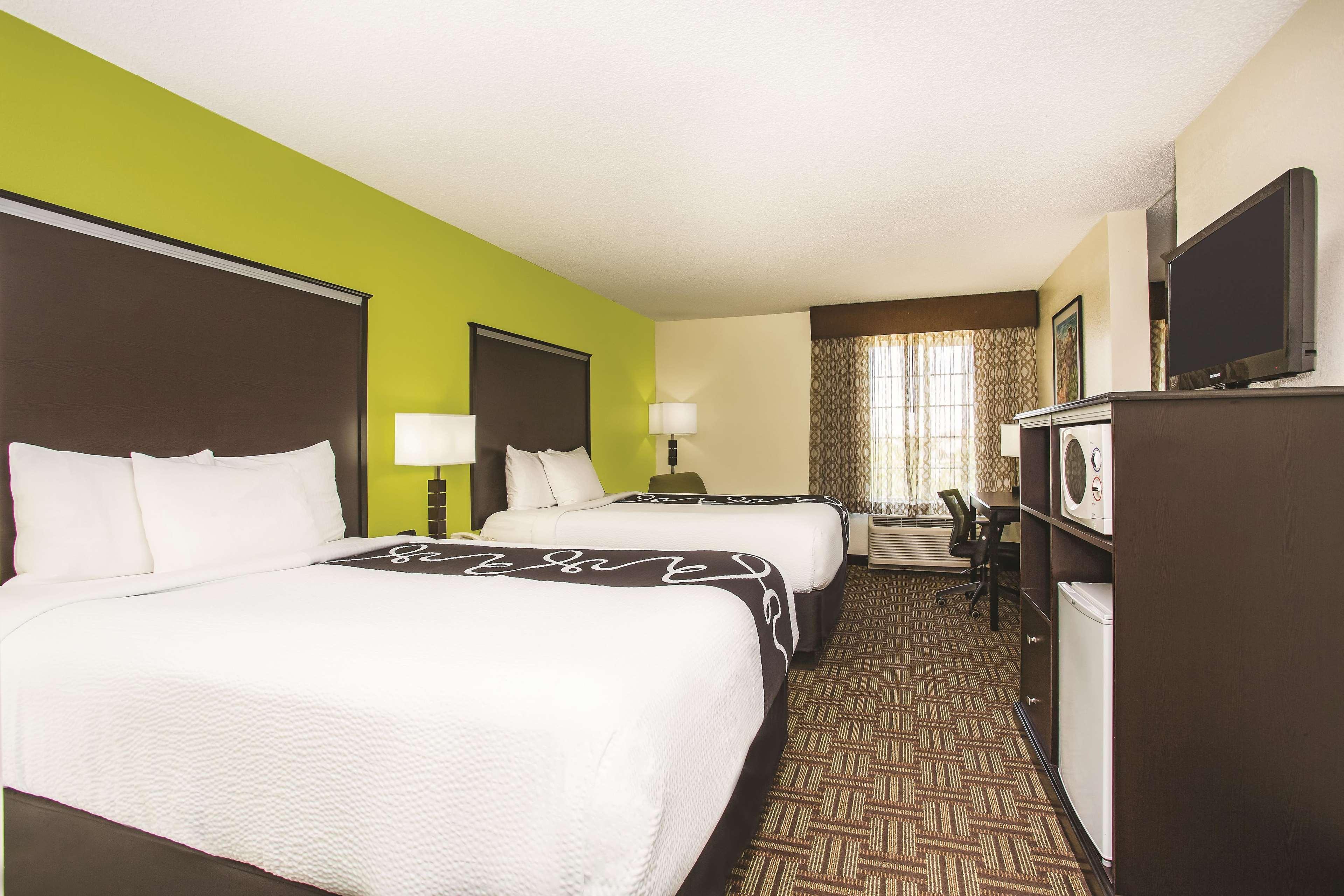 La Quinta By Wyndham Fruita Hotel Exterior photo